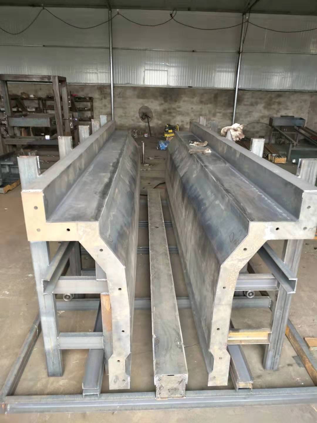 隔离墩钢模具 高速隔离墩模具